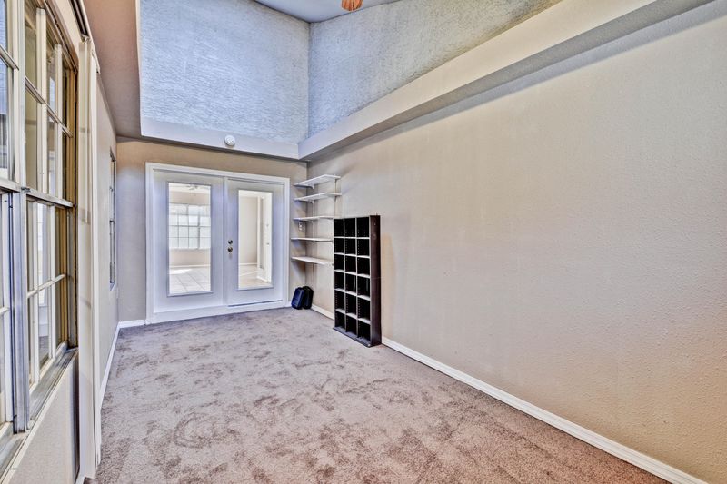 4340 W Morrow Dr, Glendale, AZ 85308
