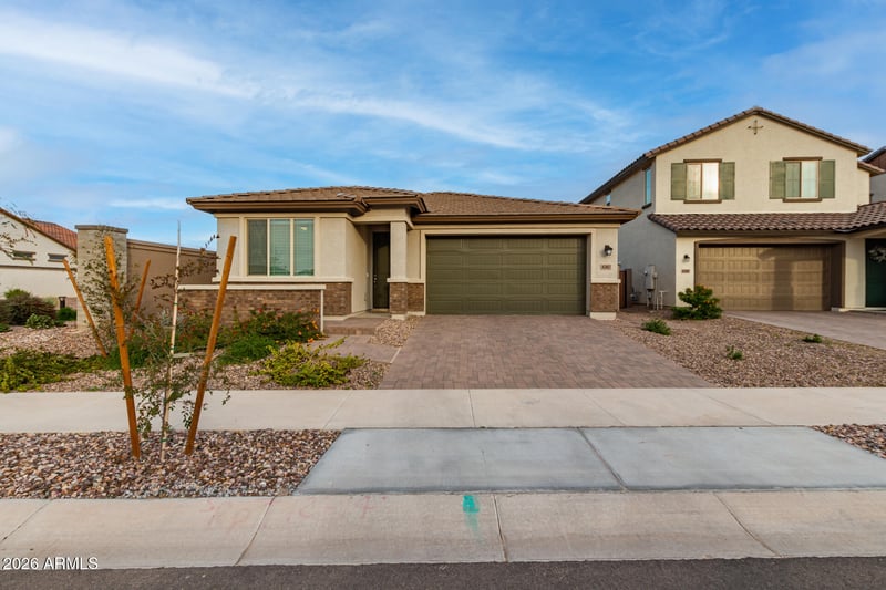 43401 Wollemi St, San Tan Valley, AZ 85140