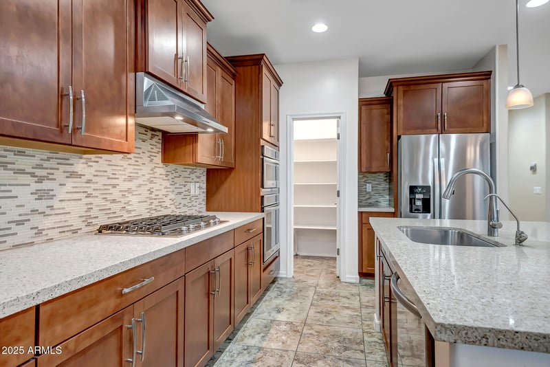 43416 Hudson Trl, New River, AZ 85087