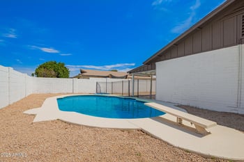4342 Claremont St, Glendale, AZ 85301