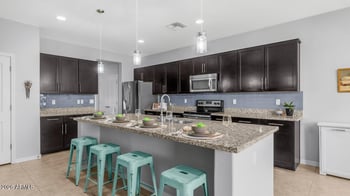 43422 N Hudson Trl, New River, AZ 85087