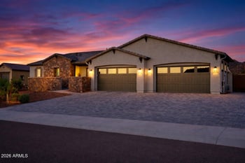 43423 National Ct, New River, AZ 85087