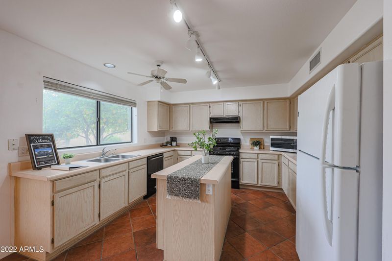 4349 E Danbury Rd, Phoenix, AZ 85032