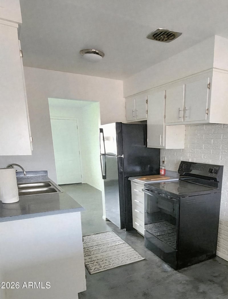 4349 W Keim Dr, Glendale, AZ 85301