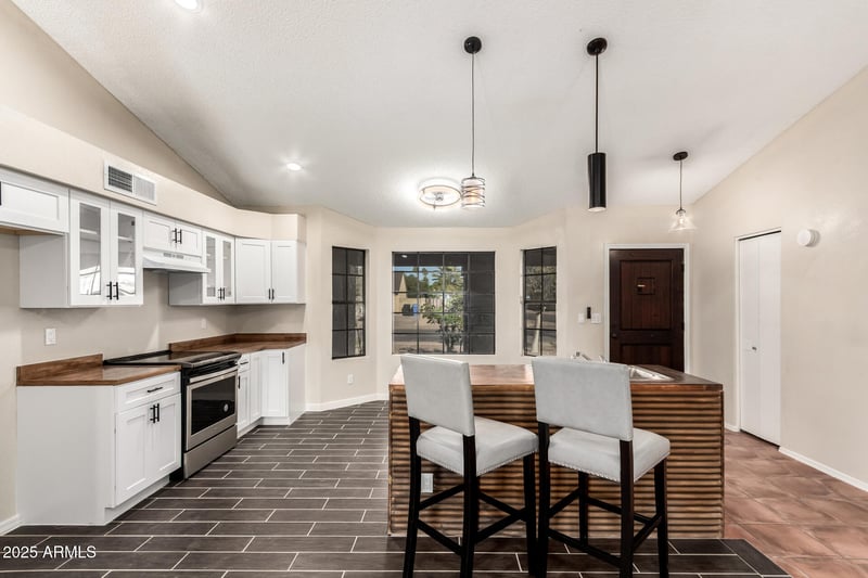 435 Rockwood Dr, Phoenix, AZ 85024