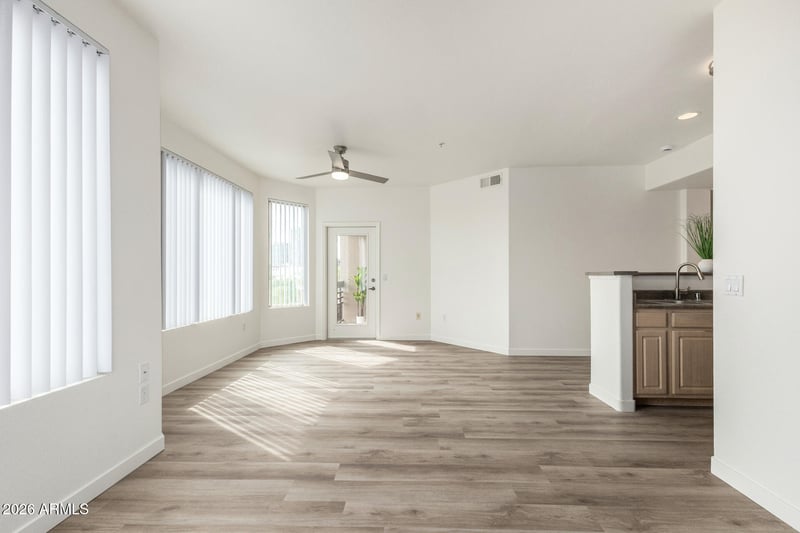 435 W Rio Salado Pw #305, Tempe, AZ 85281