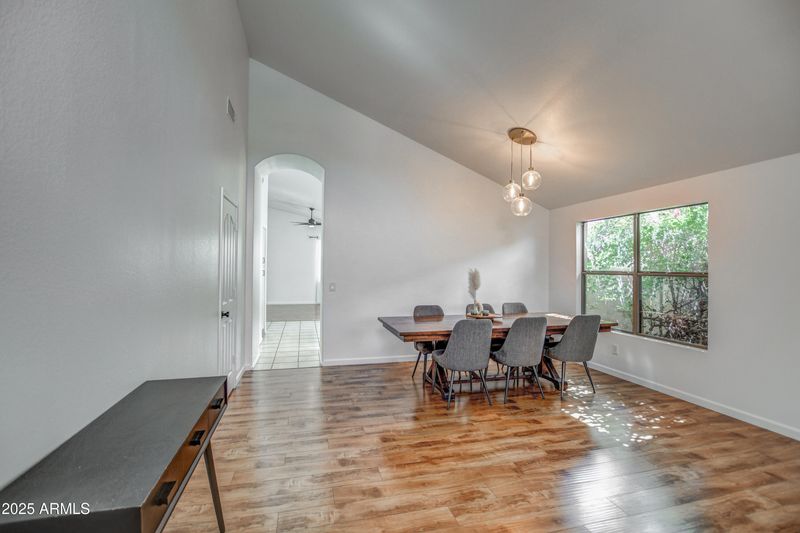 4350 E Abraham Ln, Phoenix, AZ 85050