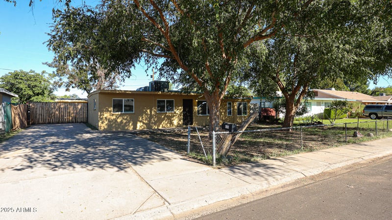 4350 Morten Ave, Glendale, AZ 85301