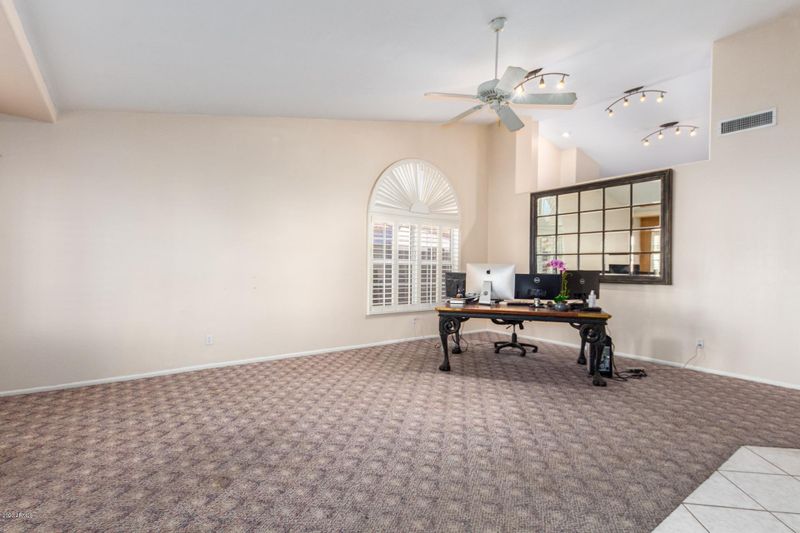 4351 E Angela Dr, Phoenix, AZ 85032