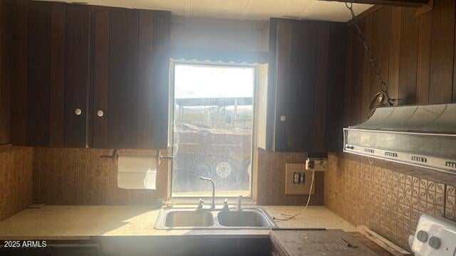 43513 261st Ave, Morristown, AZ 85342