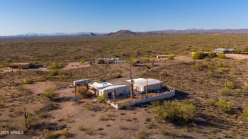 43513 261st Ave, Morristown, AZ 85342