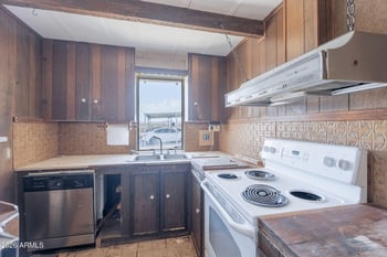 43513 261st Ave, Morristown, AZ 85342
