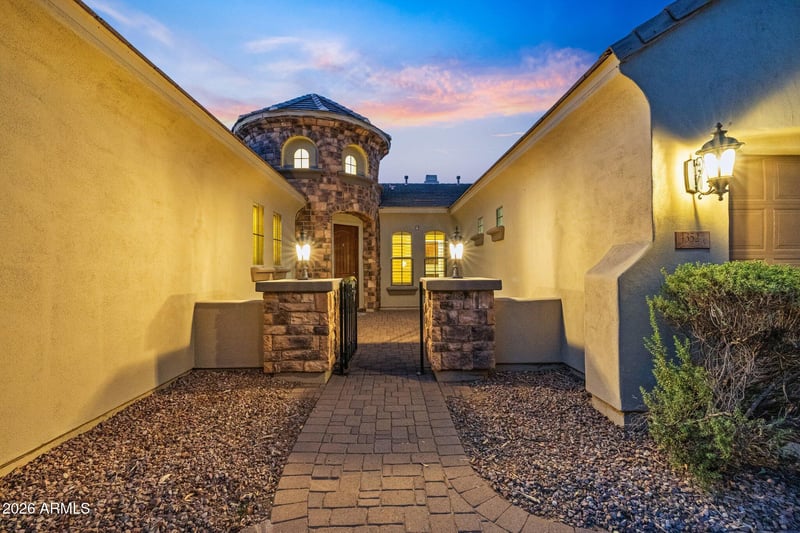 4352 E Santa Fe Ct, Gilbert, AZ 85297