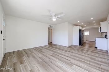 4352 Grovers Ave, Phoenix, AZ 85032