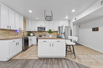 4353 Mescal St, Glendale, AZ 85304