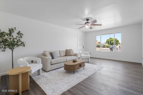 4353 Mescal St, Glendale, AZ 85304
