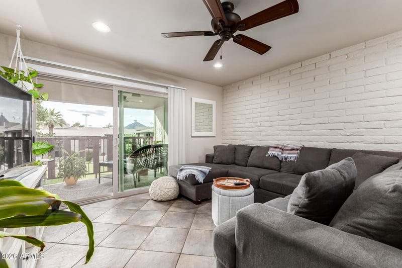 4354 82nd St #215, Scottsdale, AZ 85251