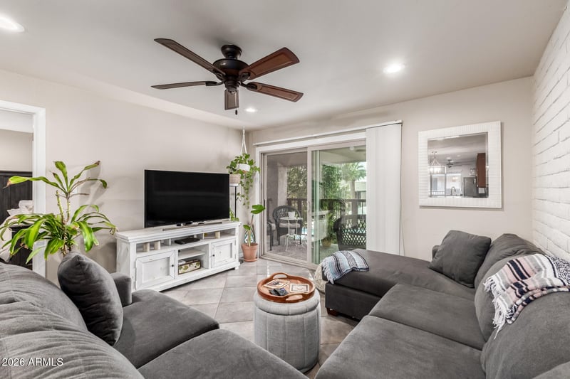 4354 82nd St #215, Scottsdale, AZ 85251