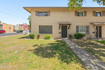 4356 Ocotillo Rd, Glendale, AZ 85301