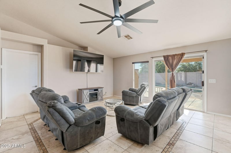 436 St Claire Cir, Mesa, AZ 85207