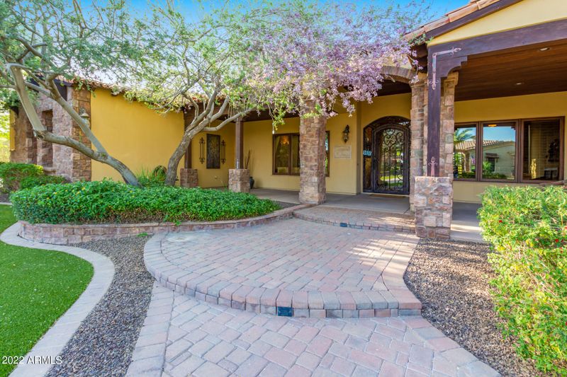 4360 E Taurus Pl, Chandler, AZ 85249