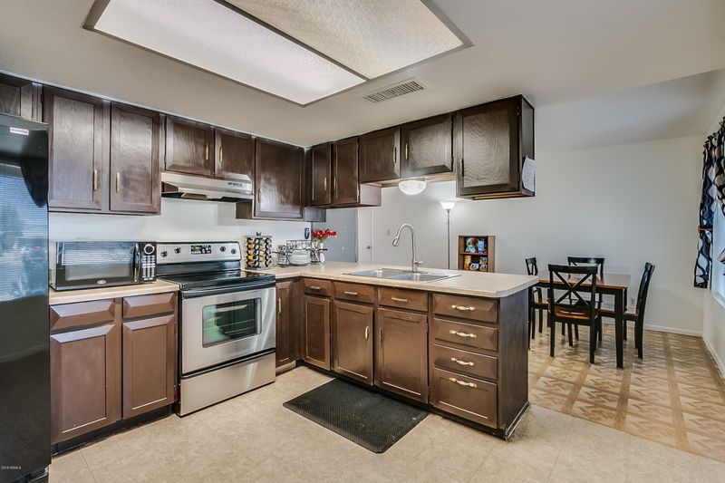 4360 N 90th Dr, Phoenix, AZ 85037