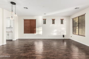 43602 Sansom Dr, Maricopa, AZ 85138