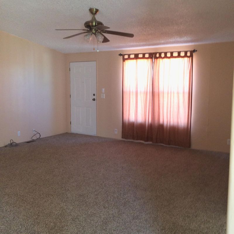 43608 N 12th St, New River, AZ 85087