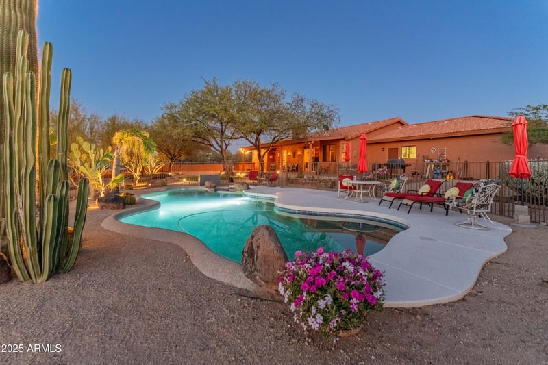 43638 N 22nd St, New River, AZ 85087