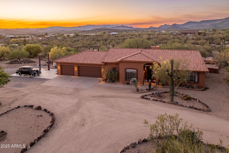 43638 N 22nd St, New River, AZ 85087
