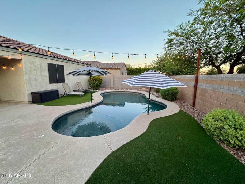 4365 W Pelotazo Way, San Tan Valley, AZ 85144