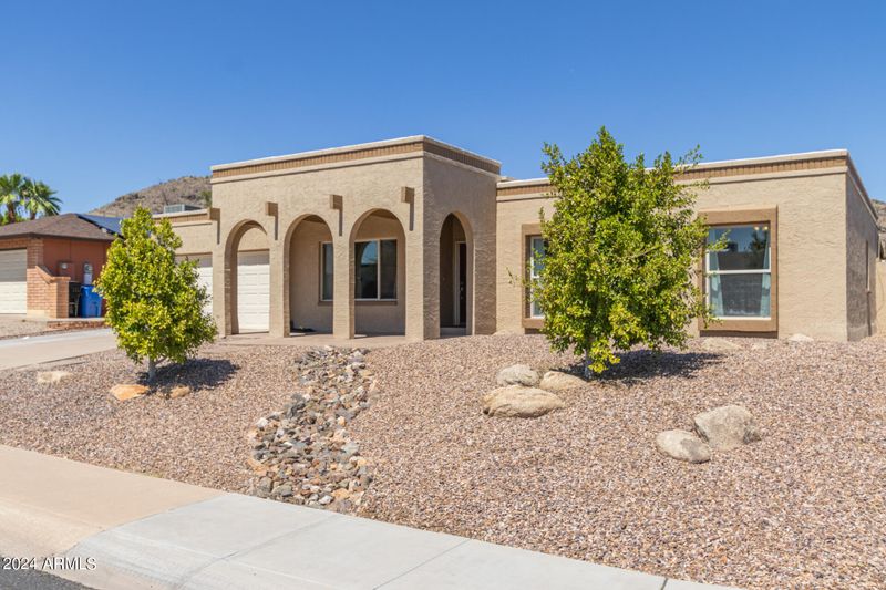 4366 E Sunrise Dr, Phoenix, AZ 85044