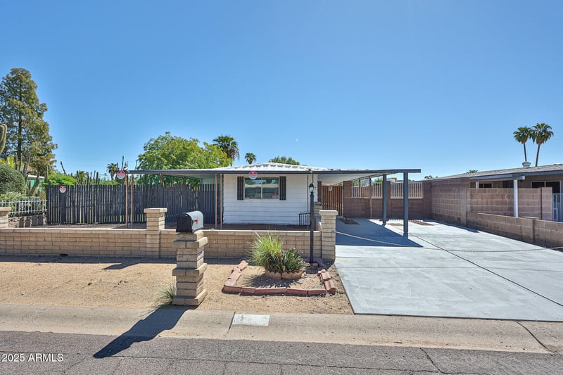 437 Annette Dr, Phoenix, AZ 85022