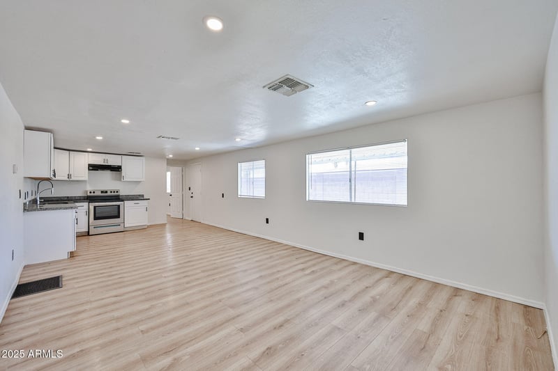437 Annette Dr, Phoenix, AZ 85022