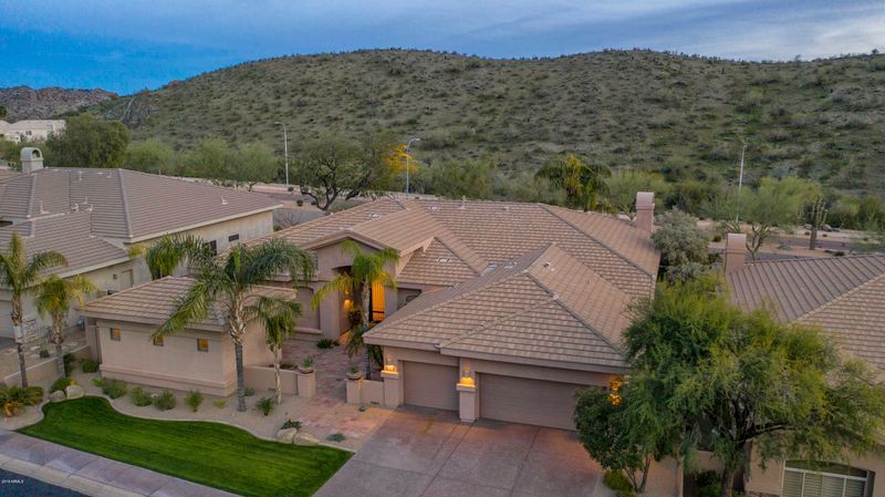 437 E Mountain Sage Dr, Phoenix, AZ 85048