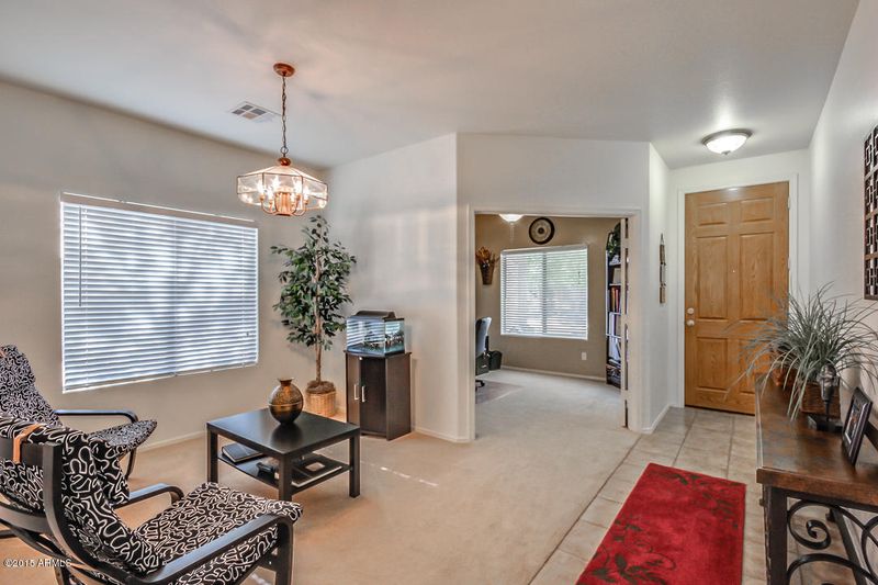 437 E Mule Train Trl, San Tan Valley, AZ 85143