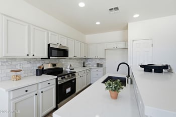 437 S 163rd Ln, Goodyear, AZ 85338