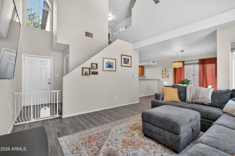 437 Sunrise Dr, Gilbert, AZ 85233