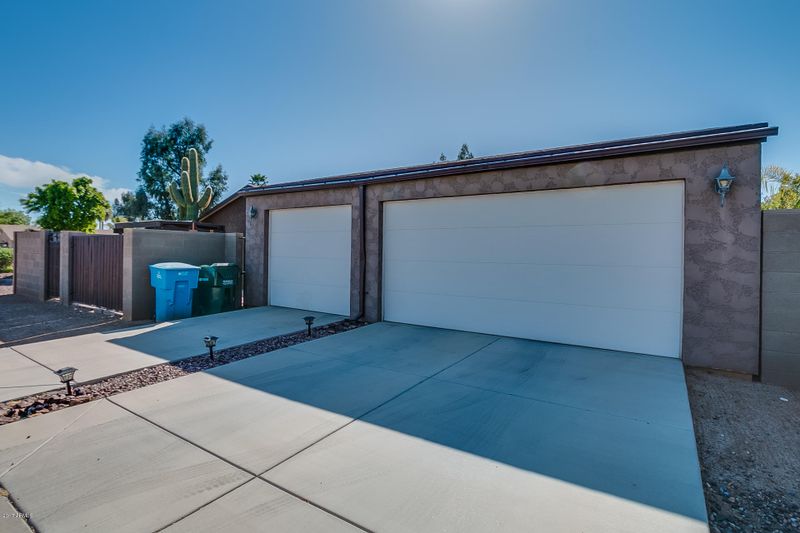 4372 E Robert E Lee St, Phoenix, AZ 85032