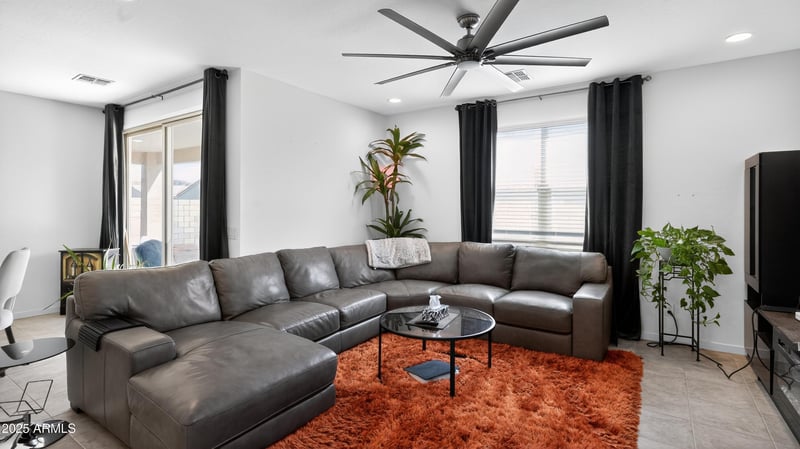 4373 Gallop Trl, San Tan Valley, AZ 85140