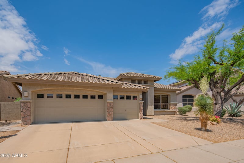 4374 E Lariat Ln, Phoenix, AZ 85050