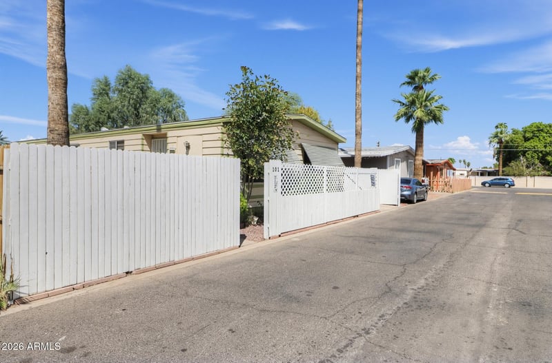 4375 W Missouri Ave #101, Glendale, AZ 85301