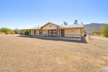 43807 2nd Ave, New River, AZ 85087