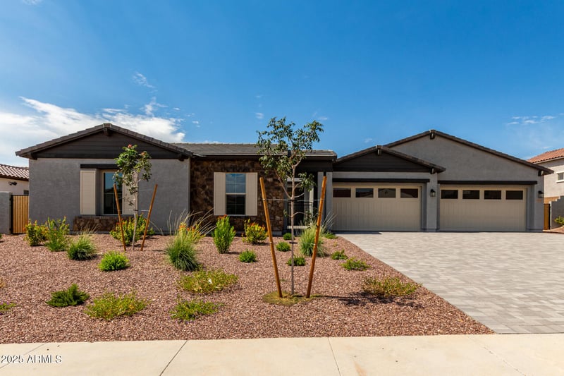43808 Acadia Way, New River, AZ 85087
