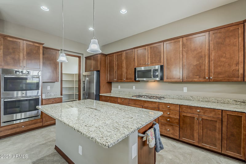 43814 Ericson Ln, New River, AZ 85087