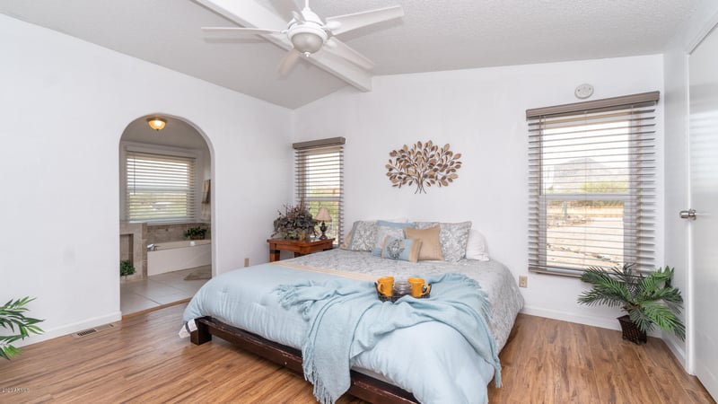 43820 N 12th St, New River, AZ 85087