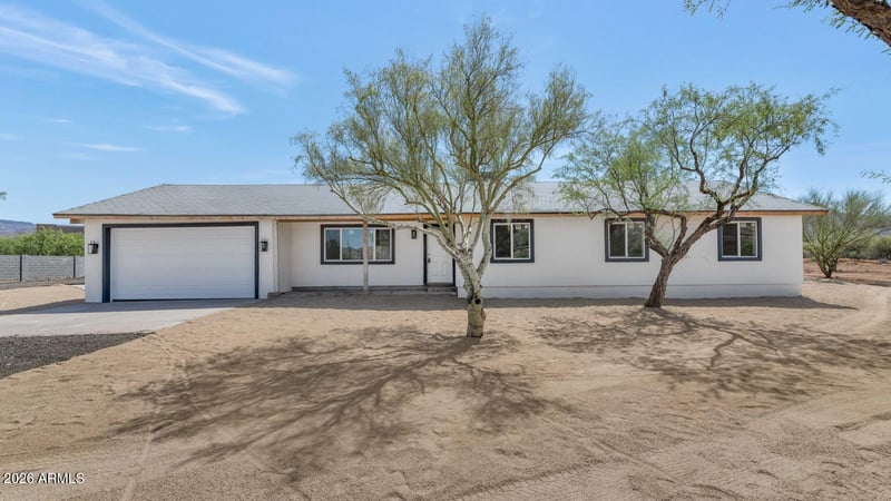 43839 N 12th St, New River, AZ 85087