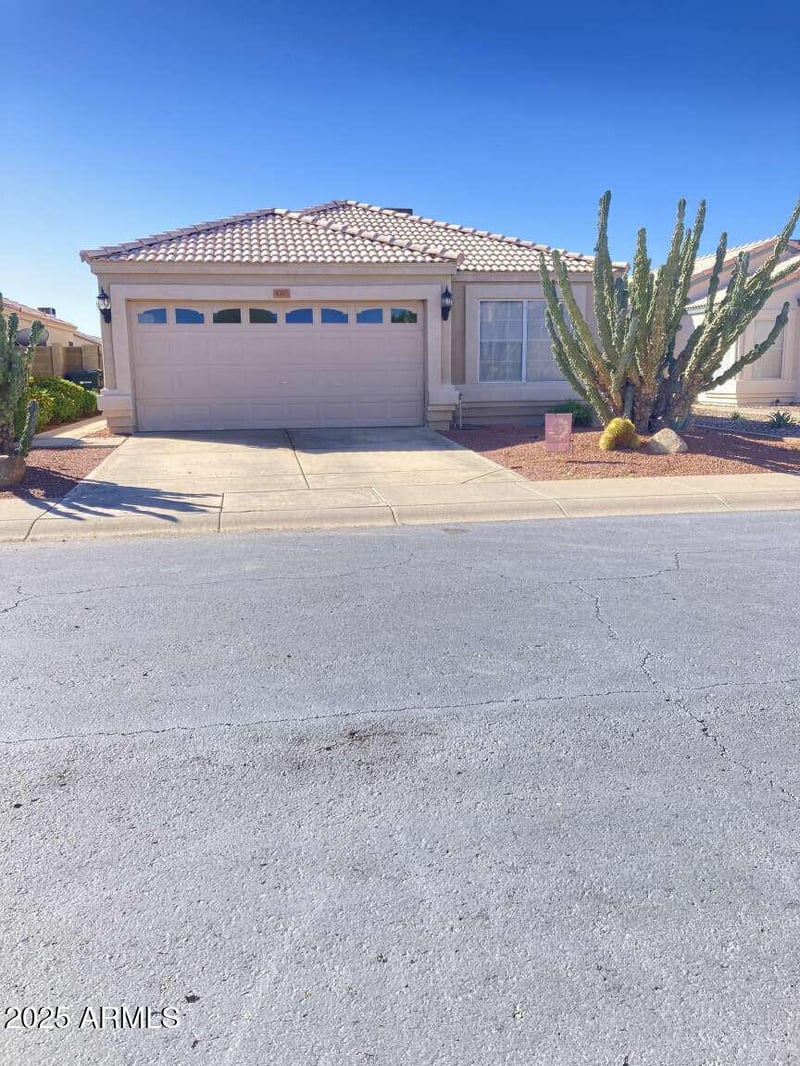 4385 Campo Bello Dr, Phoenix, AZ 85032