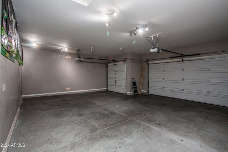 43856 N Hudson Trl, New River, AZ 85087