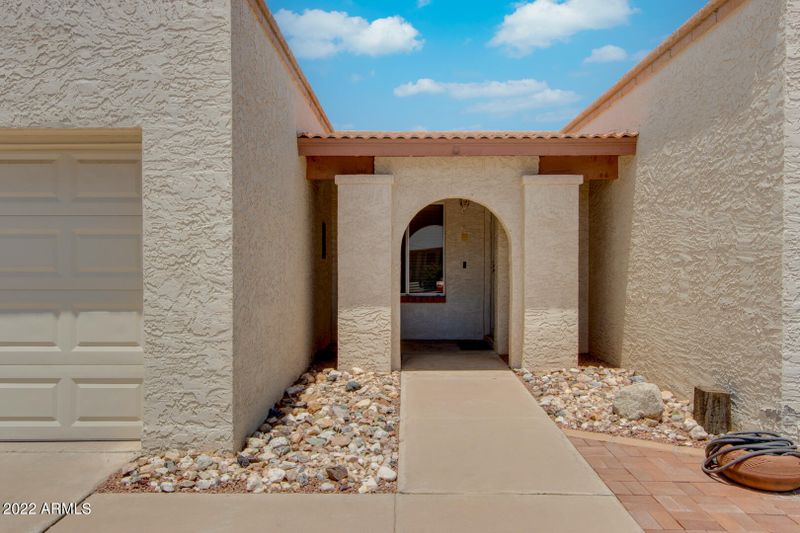 4386 E Pearce Rd, Phoenix, AZ 85044